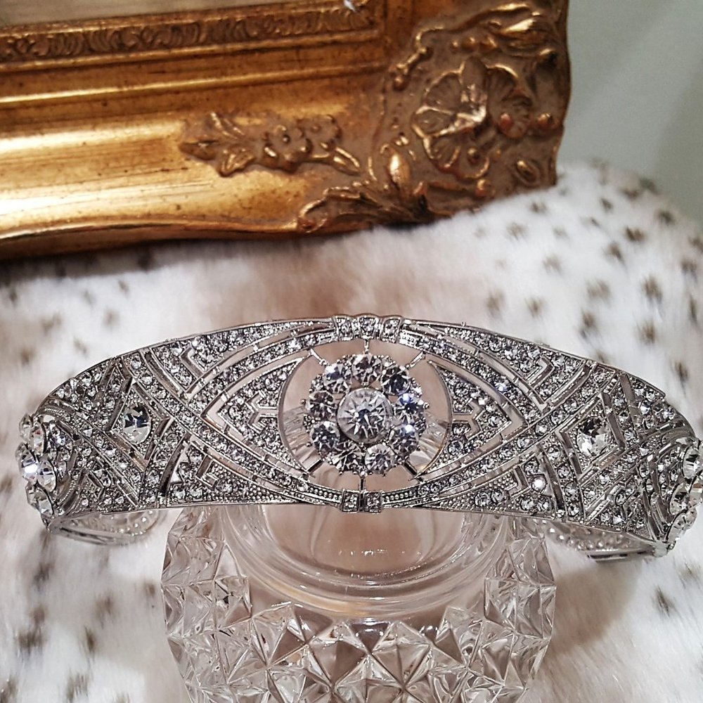 Bridal, Proms , Sweet 16  Silver Plated Royal Tiara Austrian Crystals